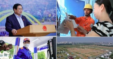 Giá điện tăng; xăng ‘gánh’ 2 loại thuế phí