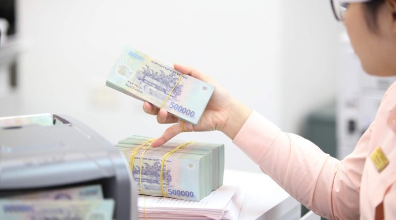 Bất chấp lãi suất thấp, nhiều doanh nghiệp vẫn gửi tiết kiệm hàng ngàn tỉ đồng