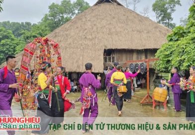 Phiên chợ vùng cao rộn ràng “Vui Tết độc lập” tại Làng Văn hóa – Du lịch các dân tộc Việt Nam
