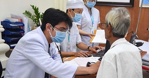 Người cao tuổi được hưởng 100 % chi phí khám bệnh từ Bảo hiểm y tế mới