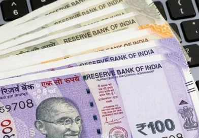 Đồng rupee giảm giá mạnh nhất châu Á trong năm 2025