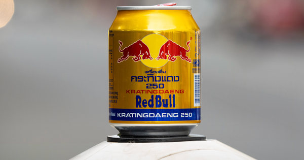 Sự thật ít biết về nguồn gốc “hàng Thái” của Red Bull