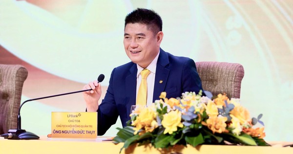 Gen Z tốt nghiệp Đại học Mỹ, đang làm sếp công ty thể thao