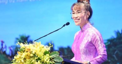 Cả thị trường đỏ lửa, vì đâu Vietjet của tỷ phú Nguyễn Thị Phương Thảo ngược dòng tím lịm?