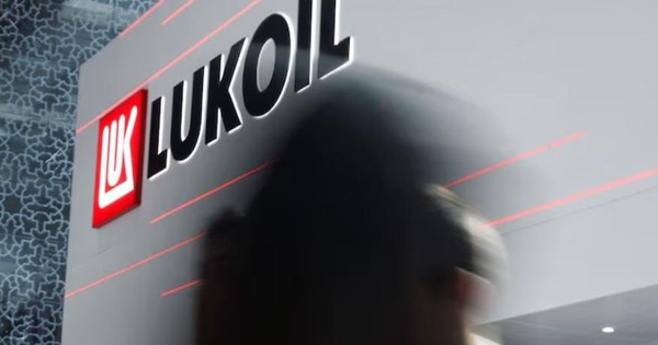 Lukoil bán tài sản toàn cầu cho nhà đầu tư Mỹ