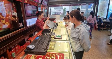 ‘Bắt đáy’ mua vàng, bạc khi giá giảm sâu