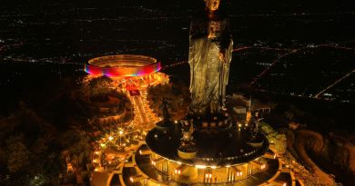 Cận cảnh tôn tượng “Đức Phật đến từ quá khứ” mới an vị tại núi Bà Đen, Tây Ninh