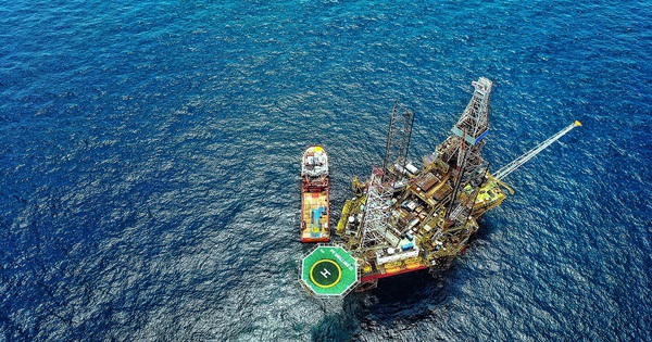 Giàn khoan khổng lồ của Việt Nam vừa “làm nên lịch sử” tại Malaysia