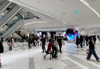 Trung tâm thương mại, siêu thị đông khách đến đêm