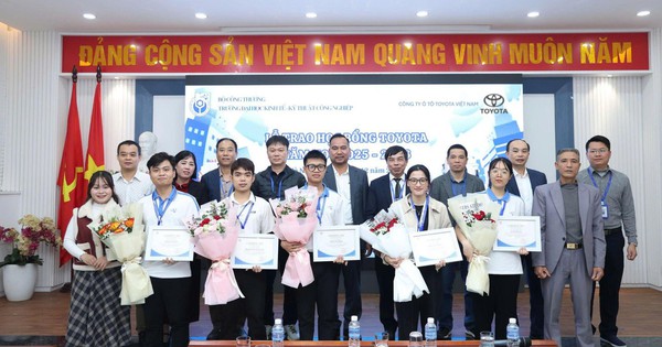 Toyota Việt Nam cùng các đại lý trao tặng 123 suất học bổng hỗ trợ sinh viên năm 2025