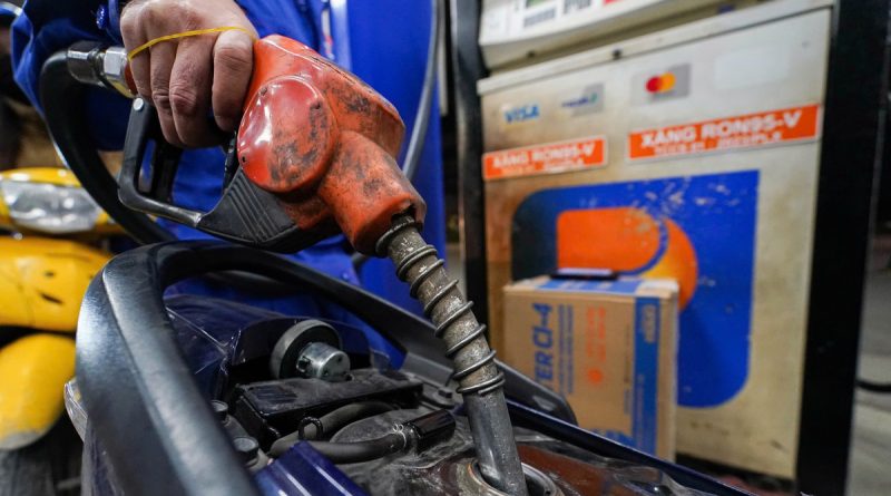 Tiếp tục xả quỹ bình ổn giá xăng dầu