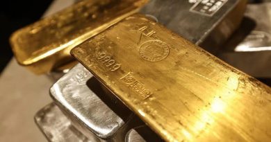 Vàng “mắc kẹt” tại Dubai, nhà buôn xả hàng