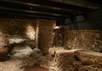 Sửa thang máy, lọt vào thế giới 2.000 năm trước dưới hầm khách sạn