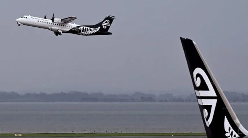 Các hãng hàng không đồng loạt kích hoạt chế độ tăng giá