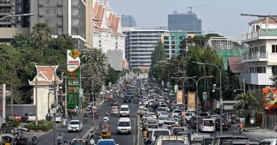 Thiếu hụt nhiên liệu trầm trọng, người dân Campuchia chứng kiến “cú sốc” đầu tiên