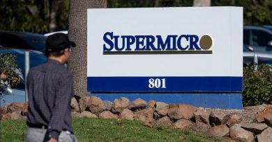 Đồng sáng lập Supermicro bị bắt vì buôn lậu 2,5 tỷ USD chip AI Nvidia sang Trung Quốc, hé lộ màn kịch dùng máy sấy tóc tráo máy chủ giả