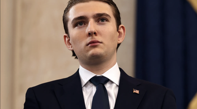 Là “bản sao” của cha và những tham vọng không hề che giấu