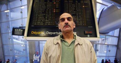 Người đàn ông sống trong sân bay suốt 18 năm, không ở trên bất kỳ quốc gia nào