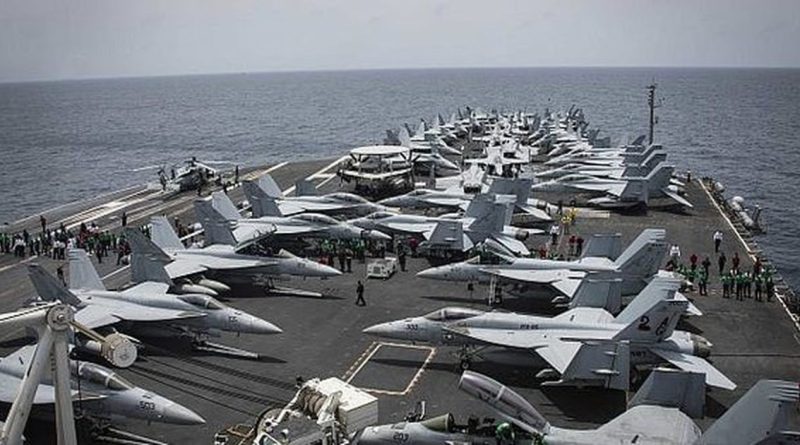 Iran sắp ra luật thu phí qua lại eo biển Hormuz