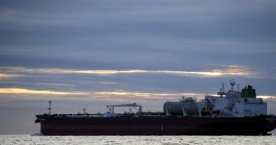 Nga triển khai lực lượng hộ tống vũ trang để bảo vệ các tàu thương mại