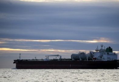 Nga triển khai lực lượng hộ tống vũ trang để bảo vệ các tàu thương mại