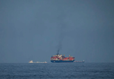 Đang vượt Eo biển Hormuz, 2 tàu chở hàng của một ‘quốc gia thân thiện’ với Iran bất ngờ quay đầu không thể di chuyển tiếp