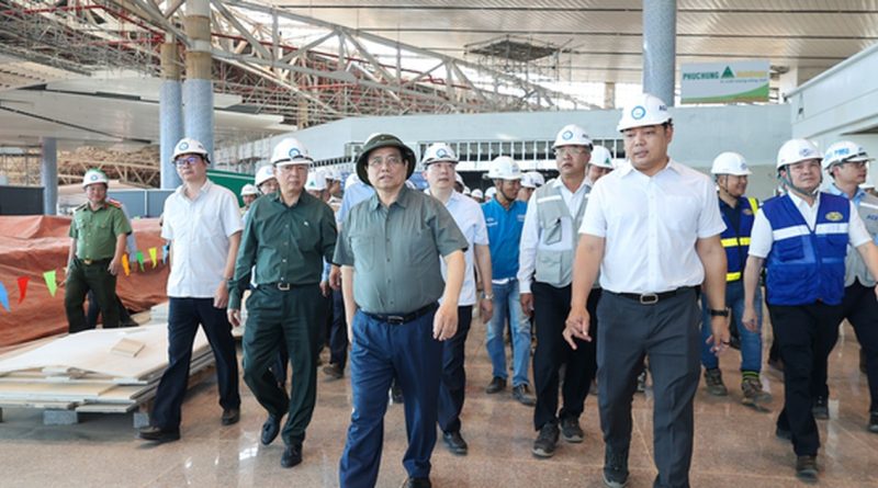 Lần thứ 10 thị sát sân bay 16 tỷ USD lớn nhất cả nước, Thủ tướng nhấn mạnh phải hoàn thành mục tiêu này vào cuối 2026