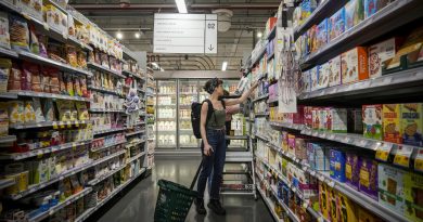 Niềm tin người tiêu dùng Mỹ thấp kỷ lục