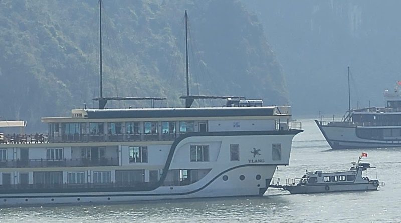 Sử dụng Starlink trái phép, chủ tàu du lịch ở Cát Bà bị phạt 70 triệu đồng