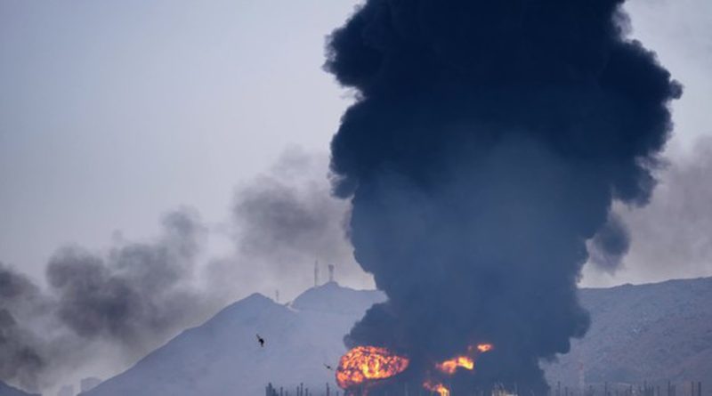 Điều hiếm thấy trên eo biển Hormuz kể từ khi Mỹ