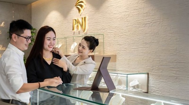 Mỗi người Việt chỉ mua 0,1 gram vàng trang sức trong năm 2025, bằng 1/10 Singapore, 1/3 Malaysia