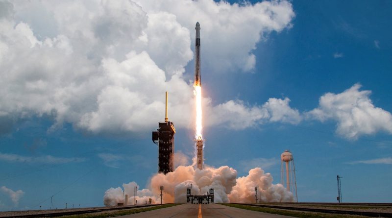 Elon Musk liệu có trở thành tỷ phú nghìn tỷ USD đầu tiên?