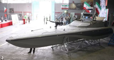 Hàng trăm tàu chiến của Hải quân Iran đủ sức ‘xé tan’ eo biển Hormuz