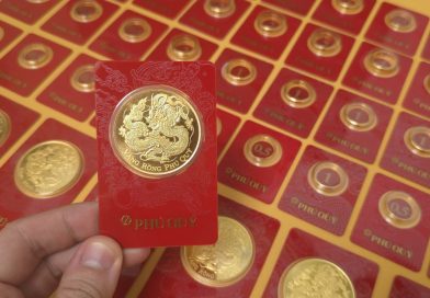 Vàng thủng mốc 165 triệu/lượng, đã nên xuống tiền đầu tư?