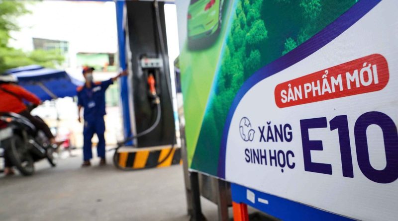 Giá xăng E10 cần hấp dẫn hơn