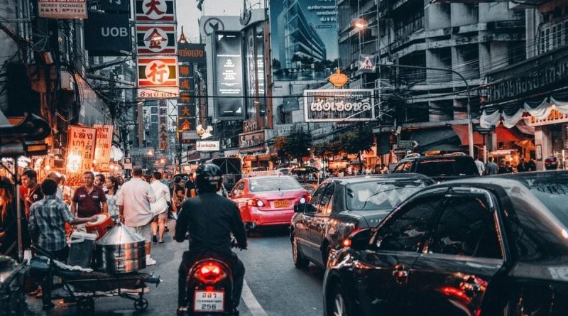‘Thấm đòn’ xung đột Trung Đông, láng giềng Việt Nam phải vay gấp hơn 12 tỷ USD, thủ tướng kêu gọi người dân cùng nhau vượt qua khủng hoảng