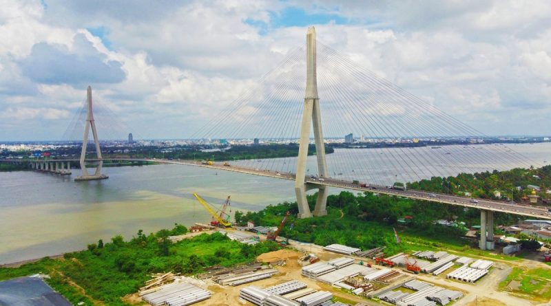 Khối bê tông từ độ cao hàng chục mét đổ sập hoàn toàn, nhưng Việt Nam vẫn thành công đưa công trình hơn 340 triệu USD về đích và lập kỷ lục Đông Nam Á
