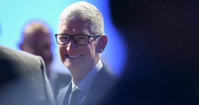 Cuộc chuyển giao quyền lực tại Apple