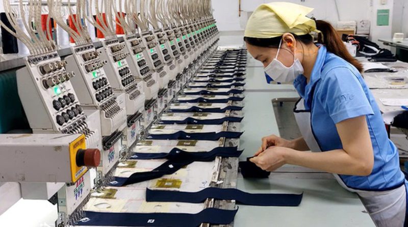 Từ ngày 1-7, mức lương đóng BHXH cao nhất của người lao động là 50,6 triệu đồng/tháng