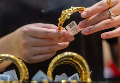 Thuế ‘quay xe’ vụ đề nghị doanh nghiệp vàng cung cấp tài khoản của nhân viên