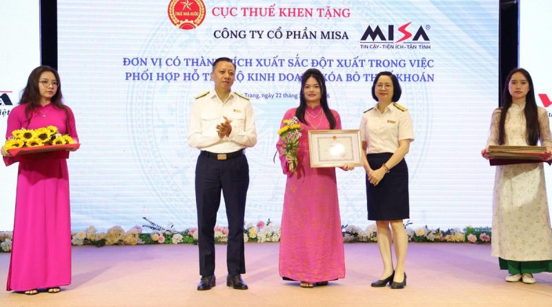 MISA vinh dự được Cục Thuế khen thưởng đột xuất trong việc phối hợp hỗ trợ HKD xoá bỏ thuế khoán