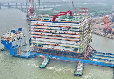 Trung Quốc thả công trình nặng 25.000 tấn, cao tương đương tòa nhà chung cư 15 tầng xuống biển: Để làm gì?