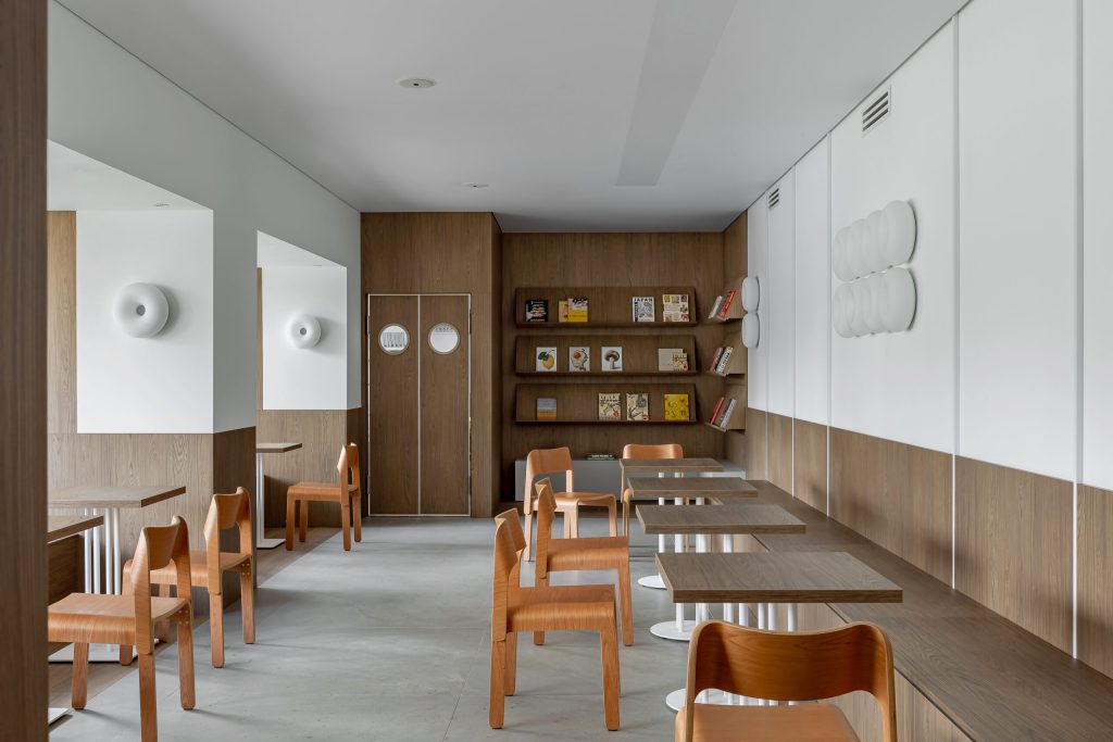 INTERIOR01-scaled.jpg