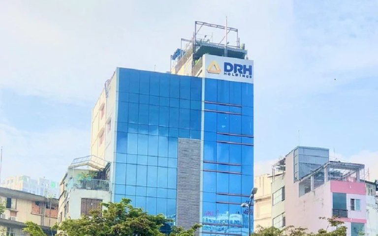 drh-holdings12-1705-179024801417435380885-0-0-500-800-crop-17902484814521381536654.jpg